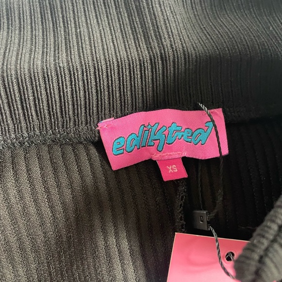 NWT Lucia Ribbed Romper - Picture 5 of 6